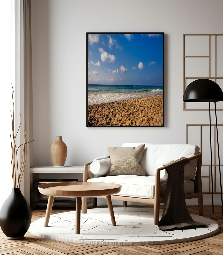 Quadro Decorativo Praia com Areia Marrom e Mar Azul